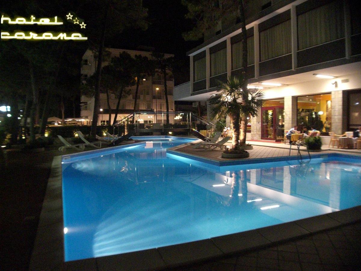 Hotel Corona Milano Marittima Buitenkant foto