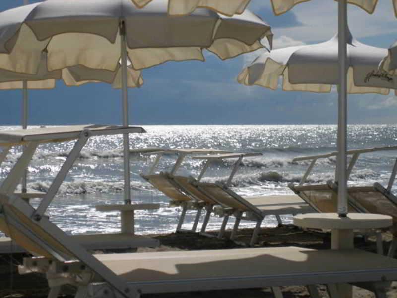 Hotel Corona Milano Marittima Buitenkant foto